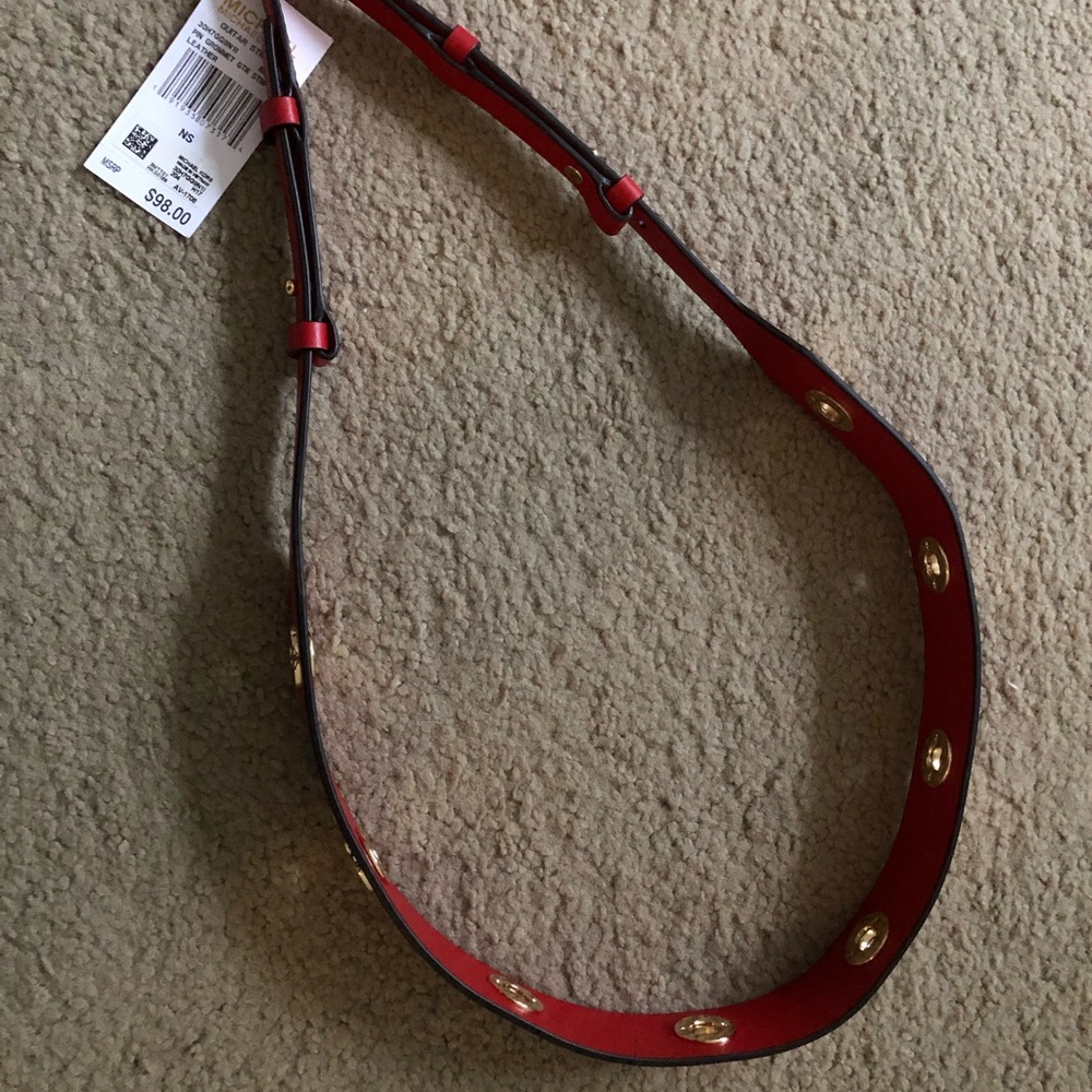 Michael kors strap (only navy color available) - Picture 3 of 5